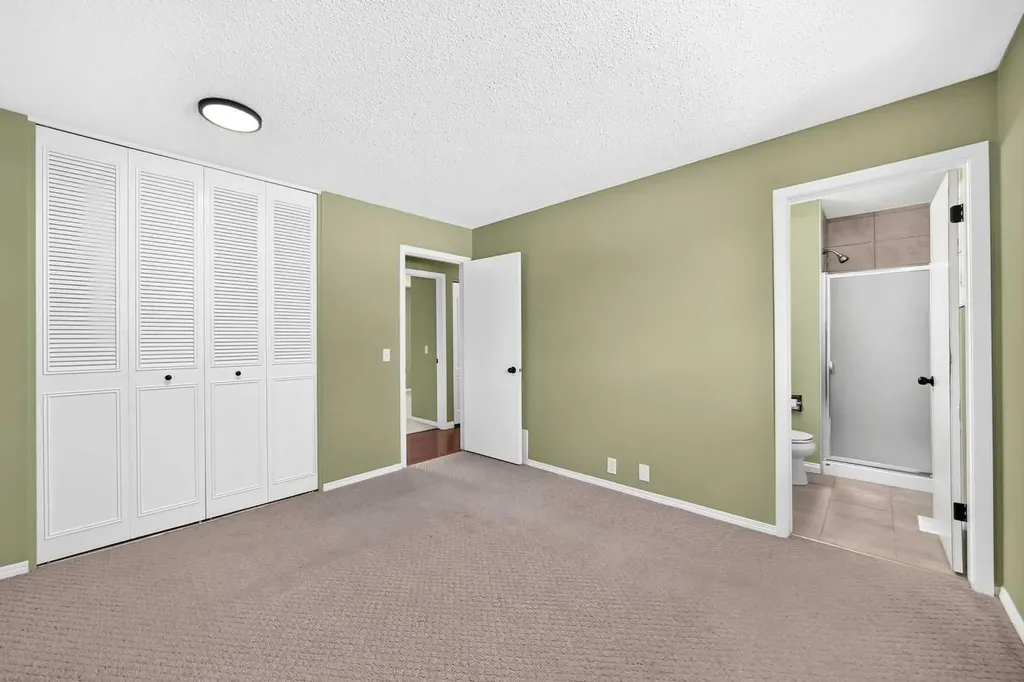 11335 Braeside Drive SW Calgary AB T2W 2V6