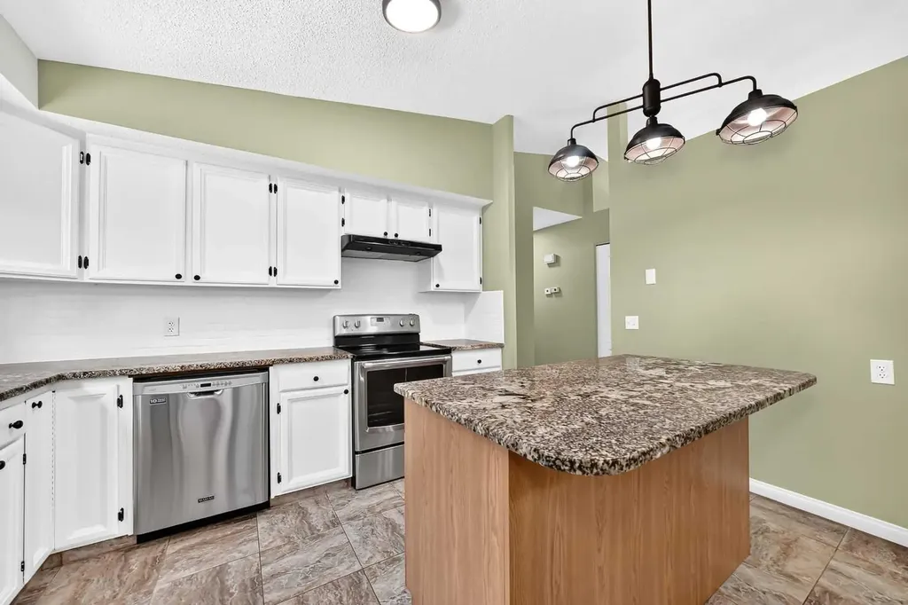 11335 Braeside Drive SW Calgary AB T2W 2V6