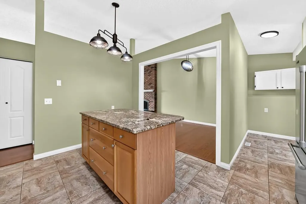 11335 Braeside Drive SW Calgary AB T2W 2V6