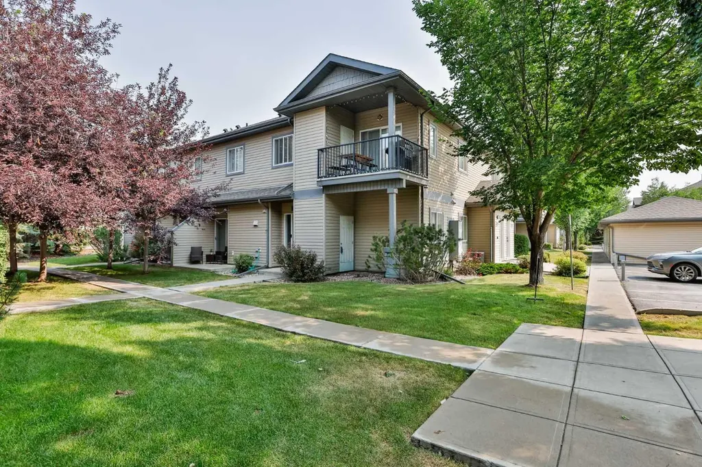 129 Silkstone Road W Lethbridge AB T1J3H6