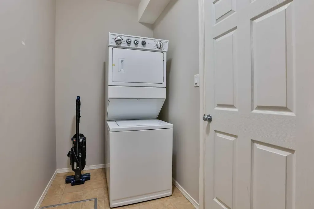 129 Silkstone Road W Lethbridge AB T1J3H6