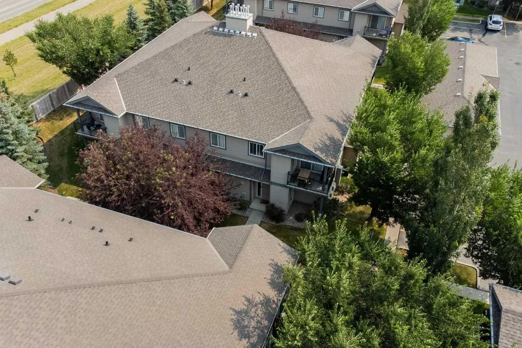 129 Silkstone Road W Lethbridge AB T1J3H6