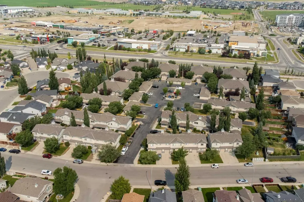 129 Silkstone Road W Lethbridge AB T1J3H6