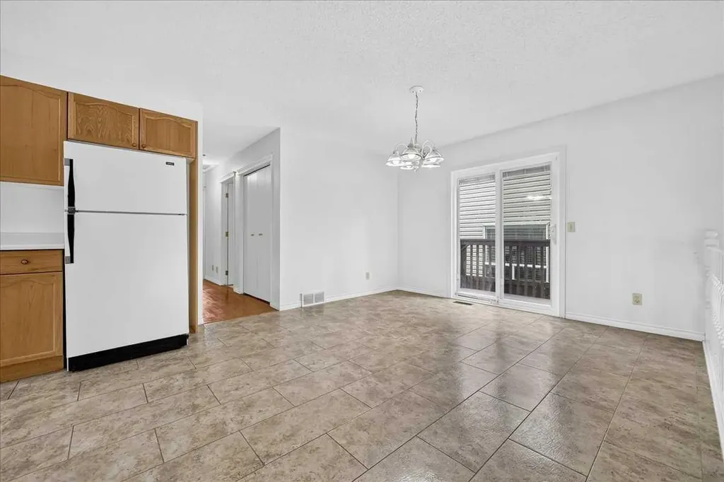67 Rivercrest Circle SE Calgary AB T2C 4G4