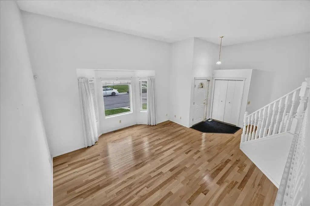 67 Rivercrest Circle SE Calgary AB T2C 4G4