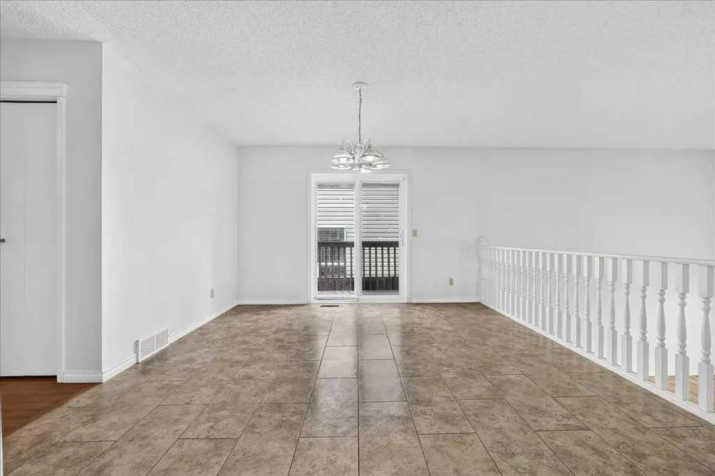 67 Rivercrest Circle SE Calgary AB T2C 4G4