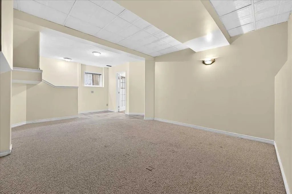 67 Rivercrest Circle SE Calgary AB T2C 4G4