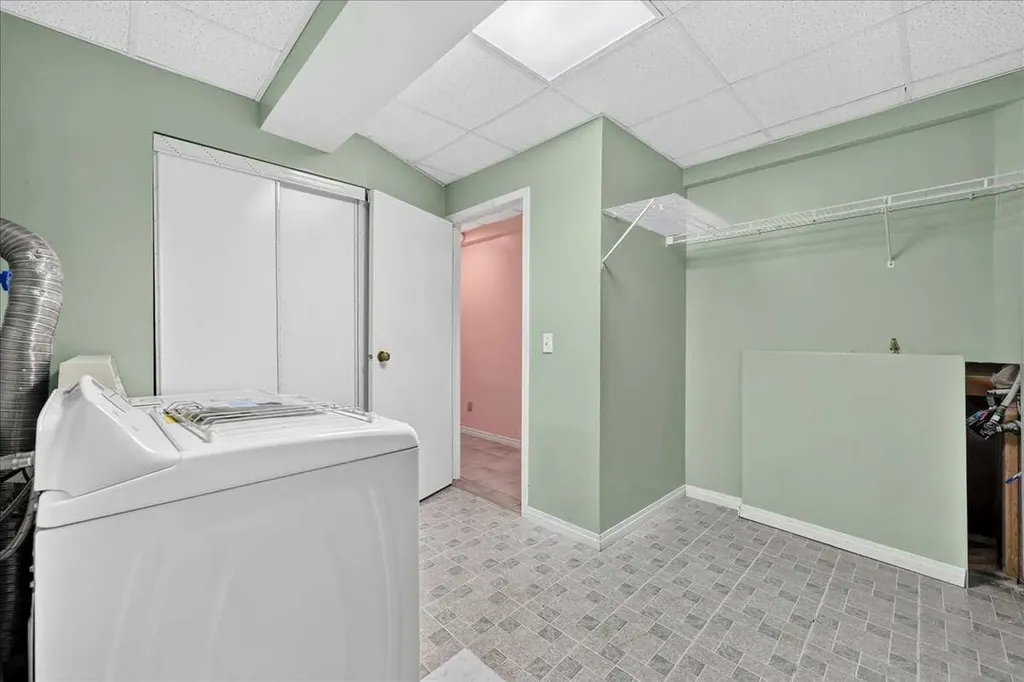 67 Rivercrest Circle SE Calgary AB T2C 4G4