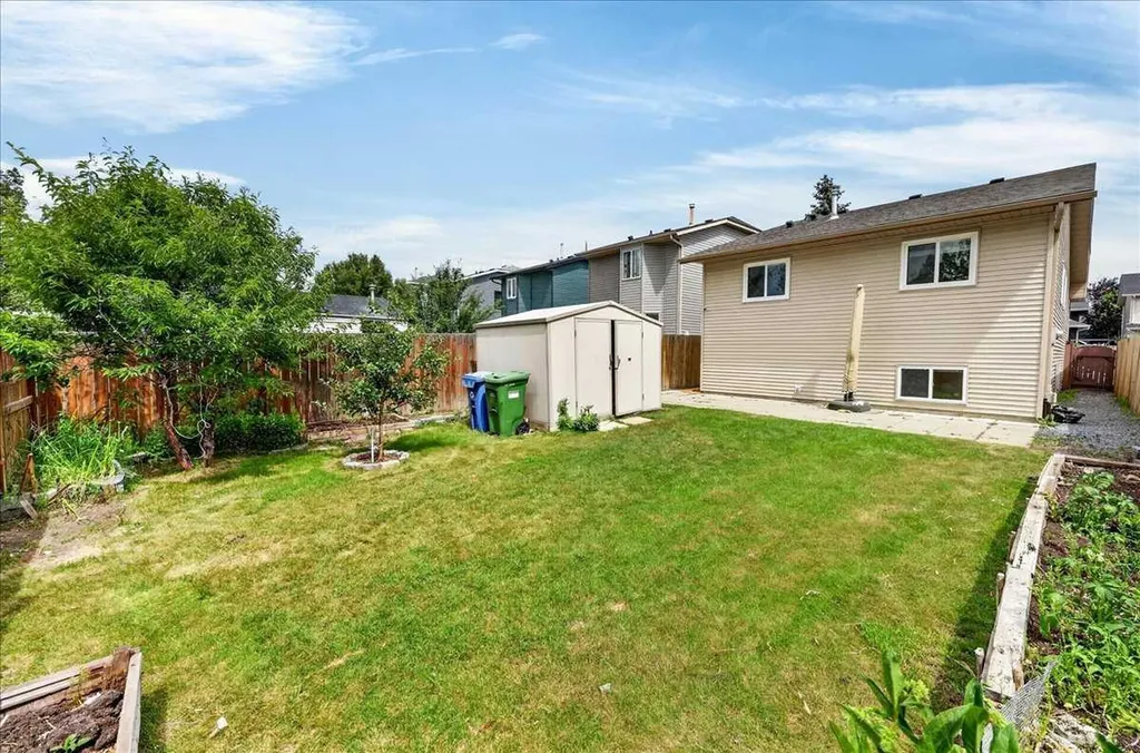67 Rivercrest Circle SE Calgary AB T2C 4G4