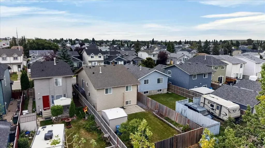 67 Rivercrest Circle SE Calgary AB T2C 4G4