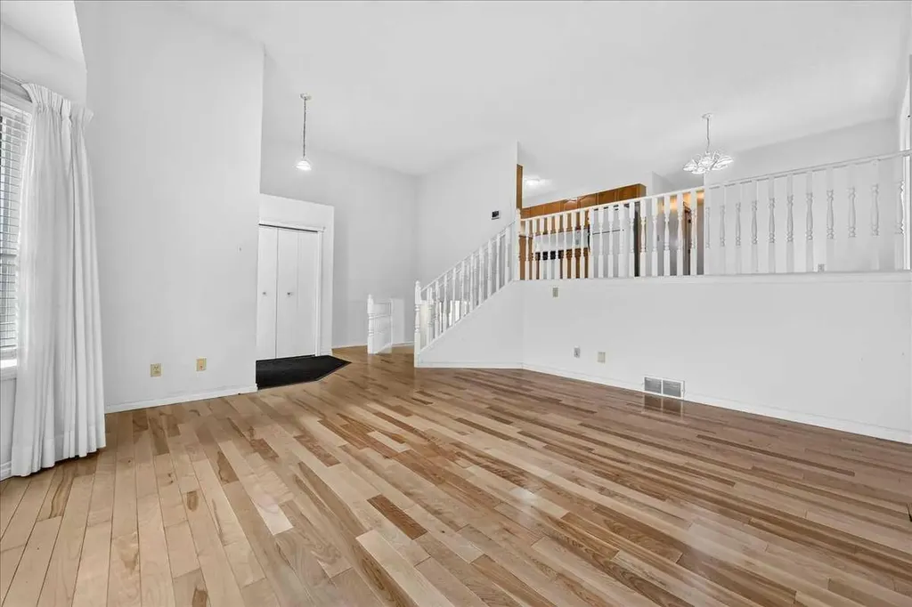67 Rivercrest Circle SE Calgary AB T2C 4G4
