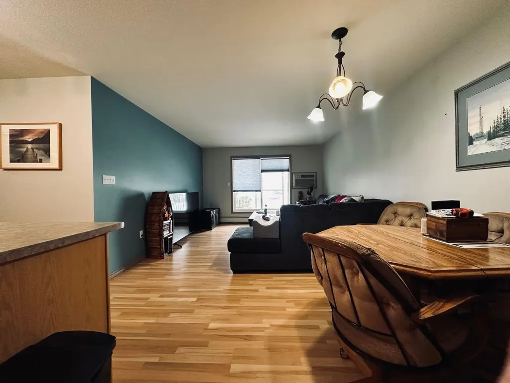 6608 42 Street Lloydminster AB T9V 3L1
