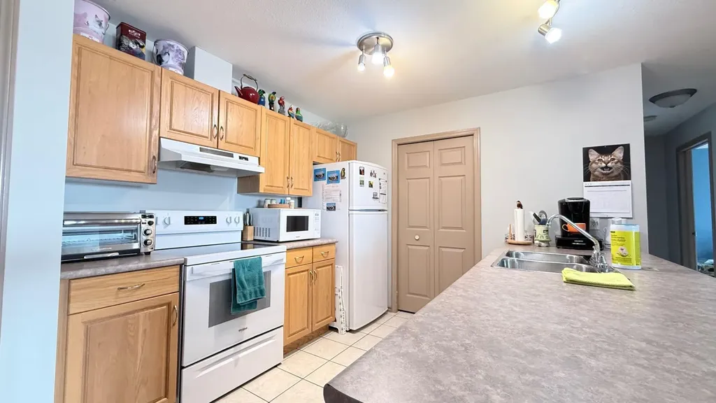 6608 42 Street Lloydminster AB T9V 3L1