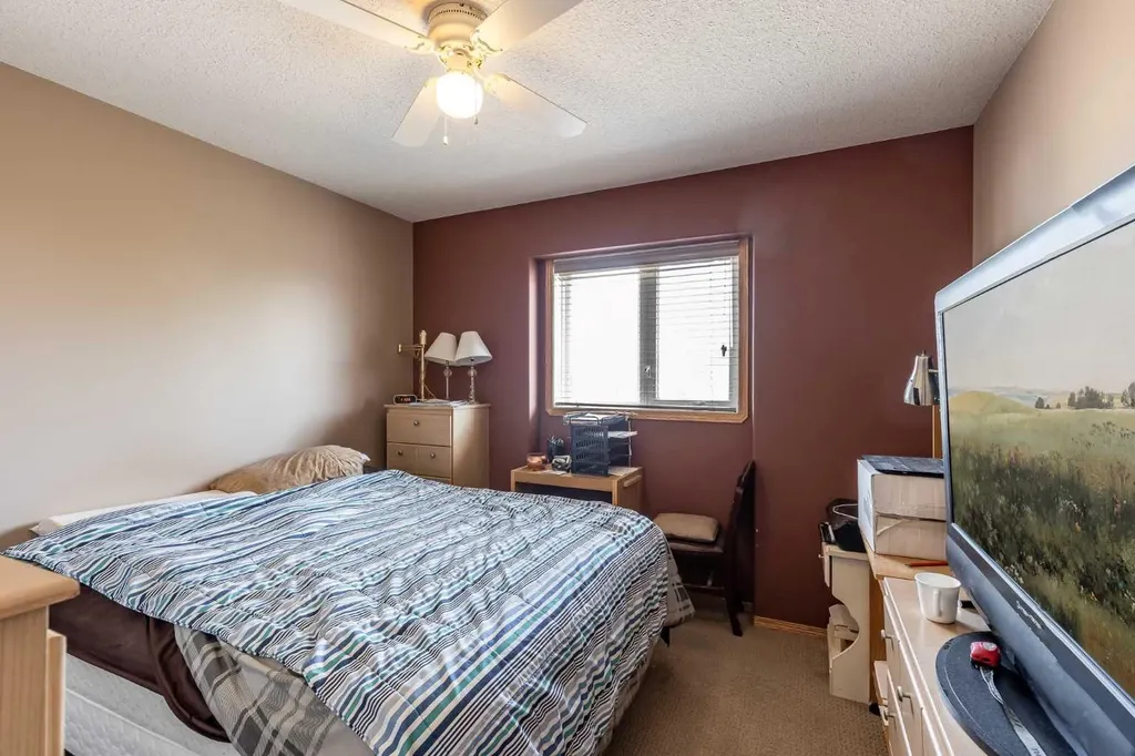 37 Northlands Crescent NE Medicine Hat AB T1C2A9