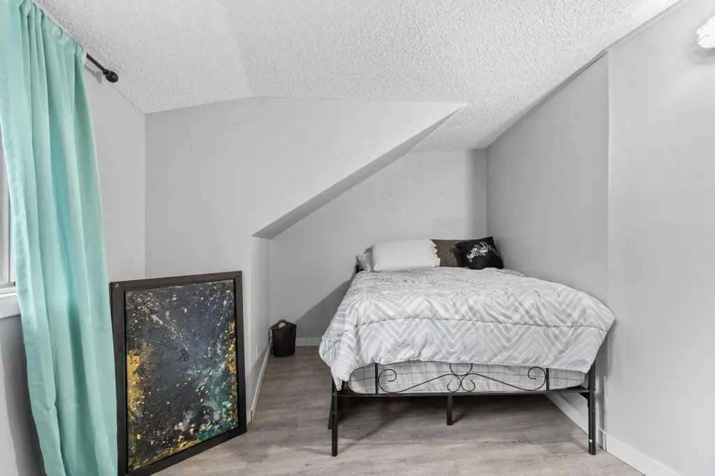 5224 50 Avenue Sylvan Lake AB T4S 1E7