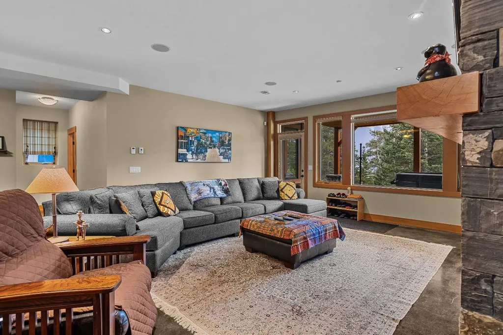 215 Benchlands Terrace Canmore AB T1W 1G1
