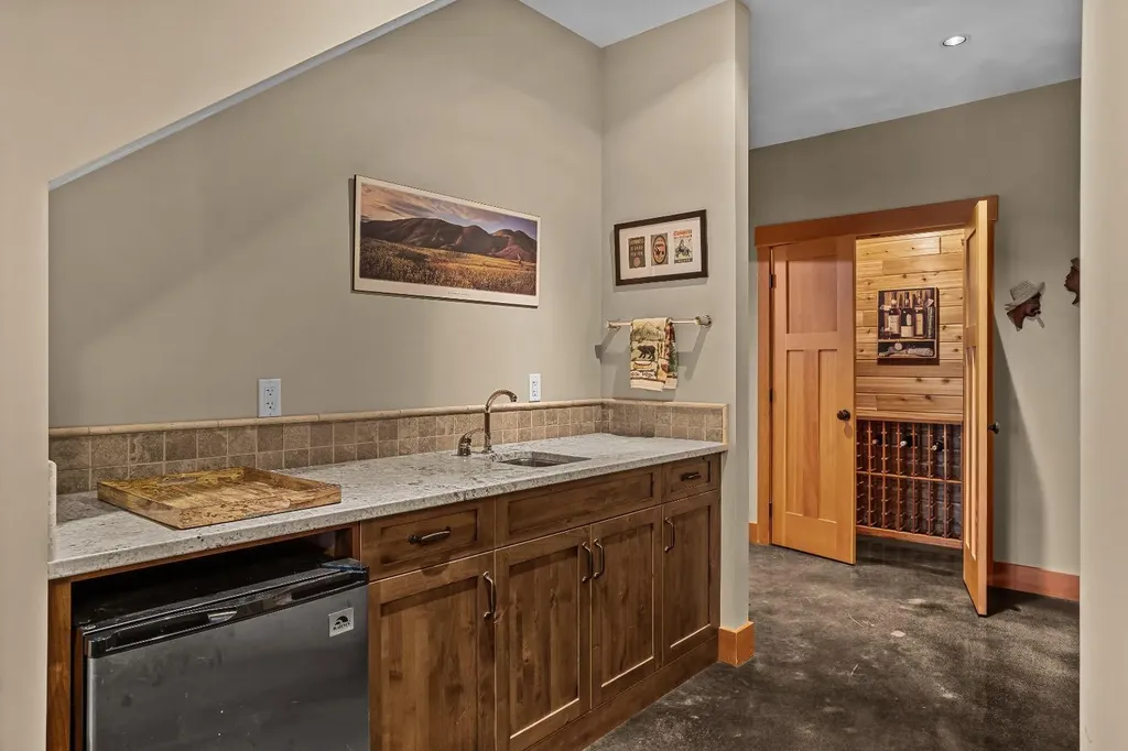 215 Benchlands Terrace Canmore AB T1W 1G1