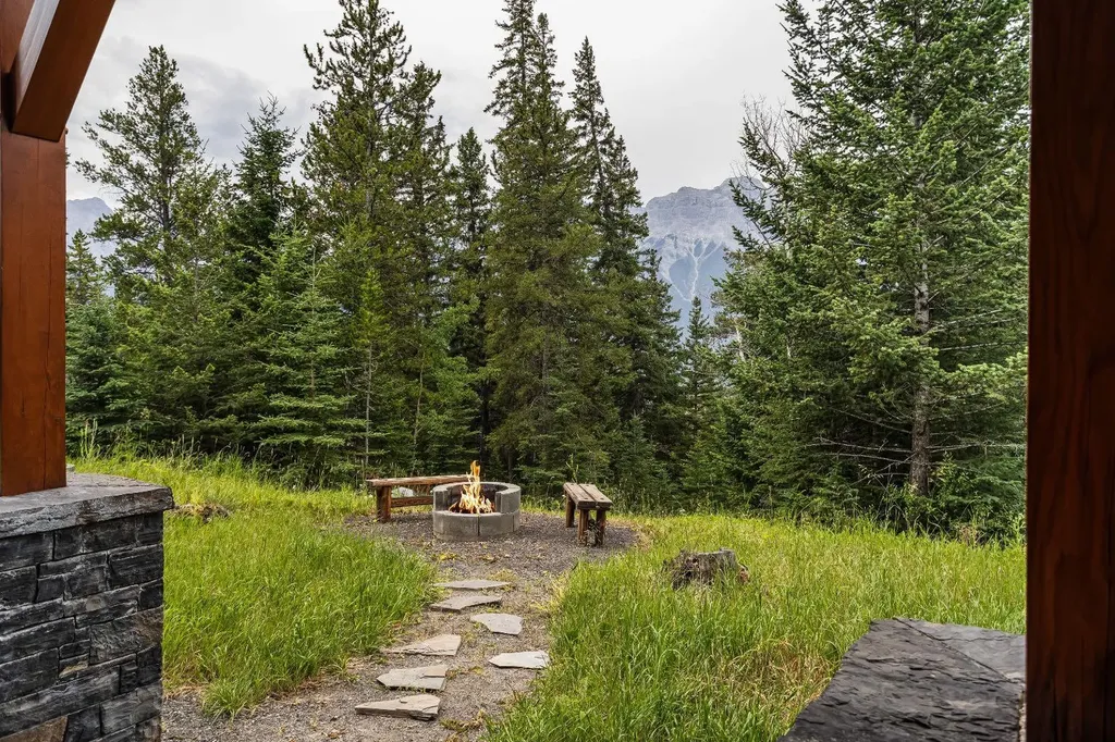 215 Benchlands Terrace Canmore AB T1W 1G1