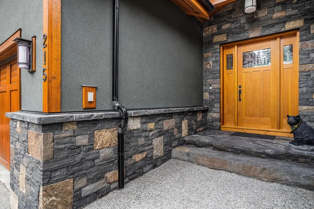 215 Benchlands Terrace Canmore AB T1W 1G1