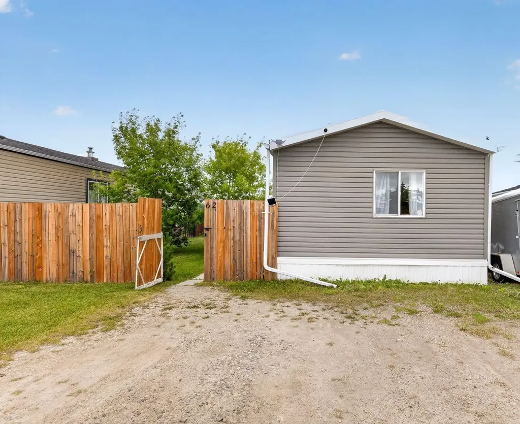 62 Highfield Close Carstairs AB T0M0N0