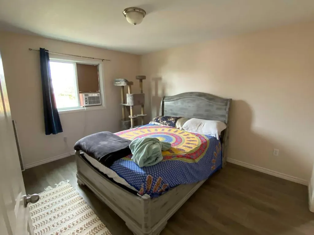 1708 2 Avenue E Brooks AB T1R1K3