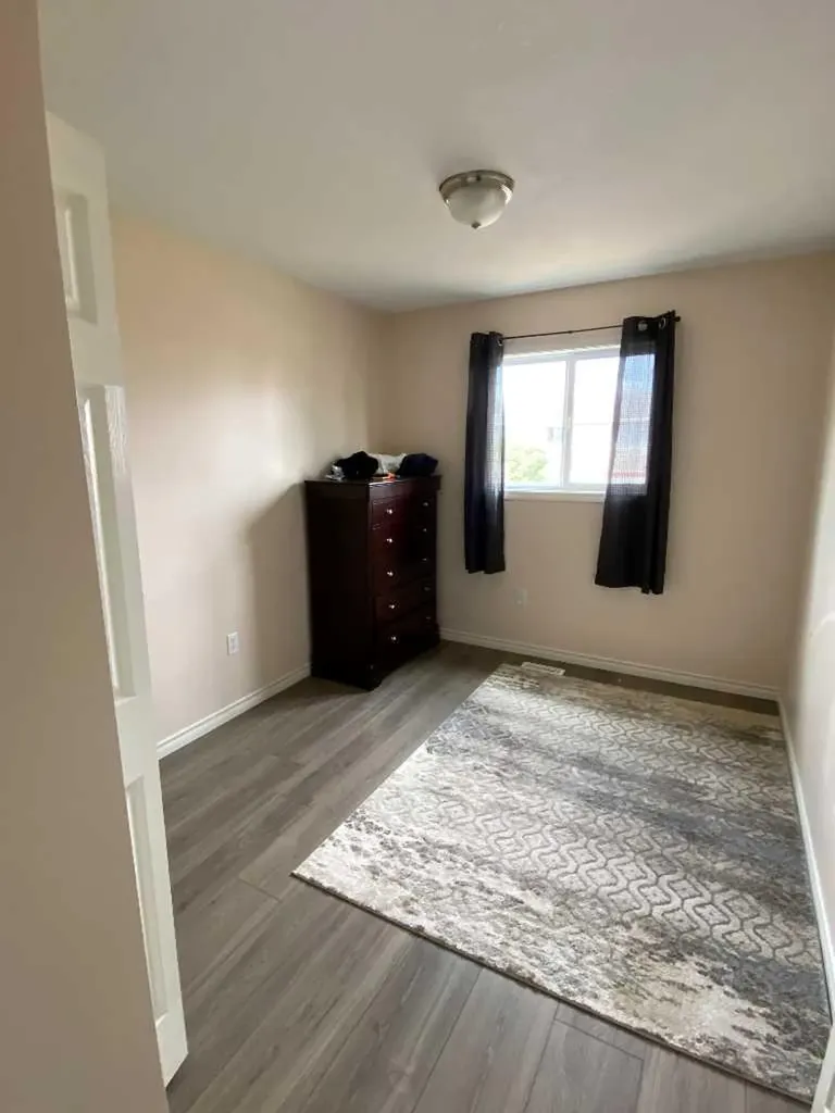 1708 2 Avenue E Brooks AB T1R1K3