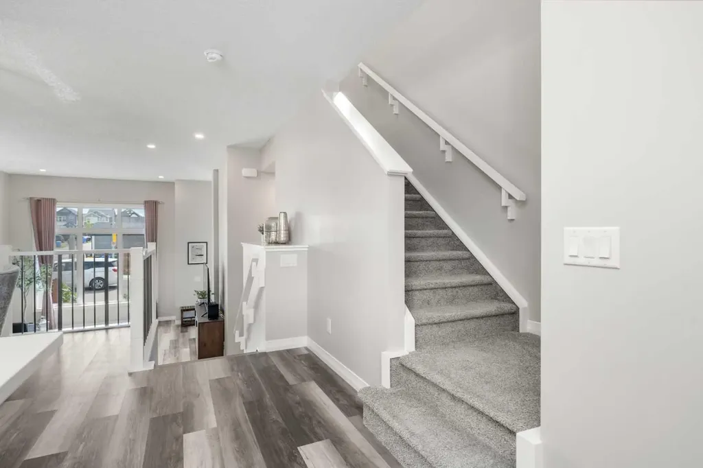 374 Magnolia Square SE Calgary AB T3M 2W4