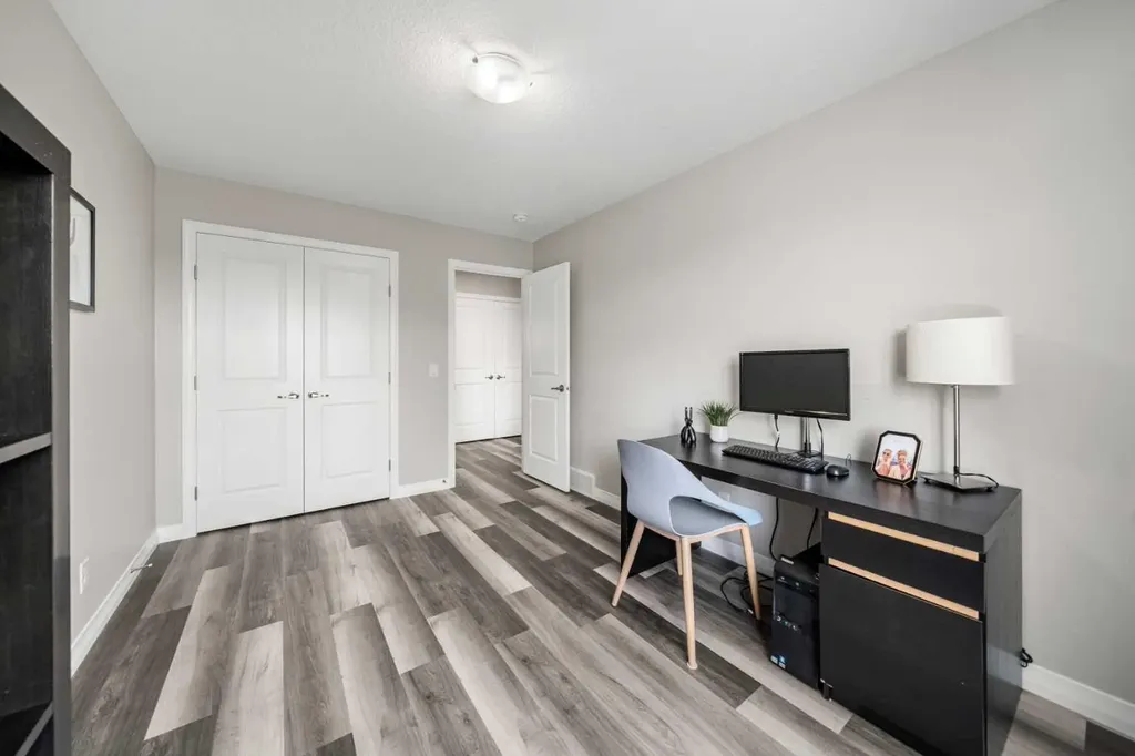 374 Magnolia Square SE Calgary AB T3M 2W4