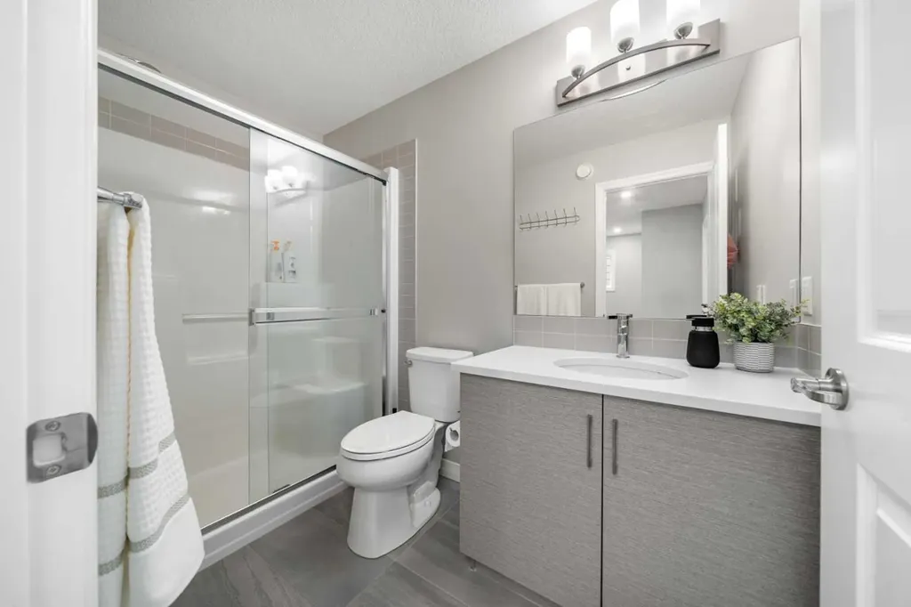 374 Magnolia Square SE Calgary AB T3M 2W4