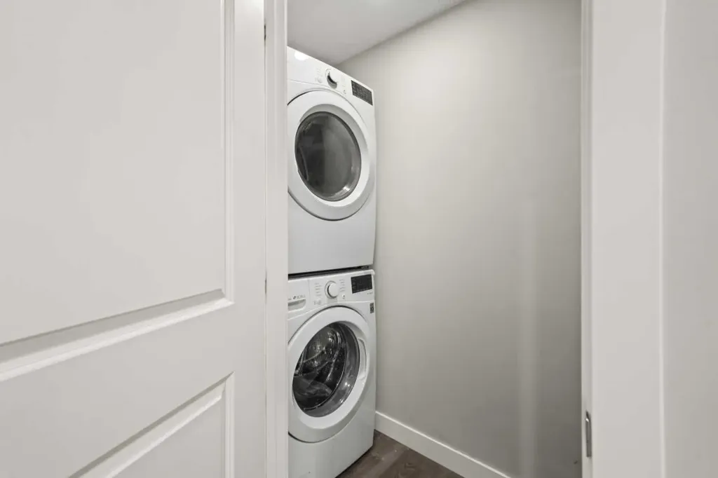 374 Magnolia Square SE Calgary AB T3M 2W4
