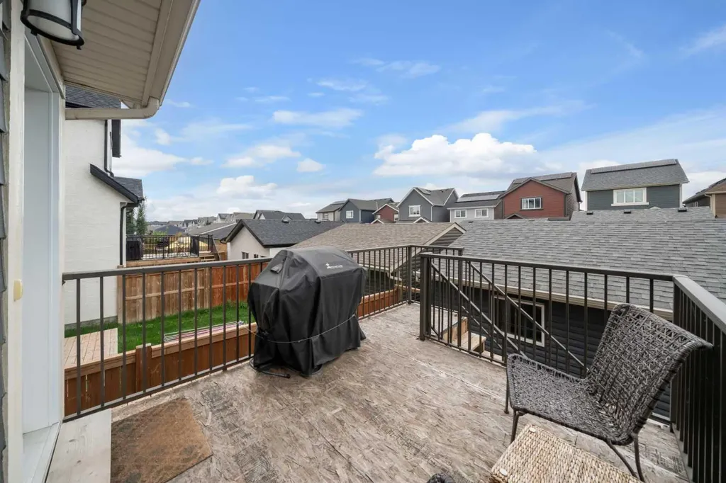 374 Magnolia Square SE Calgary AB T3M 2W4