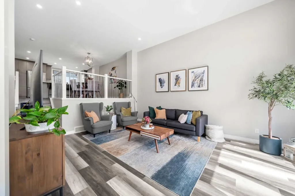 374 Magnolia Square SE Calgary AB T3M 2W4