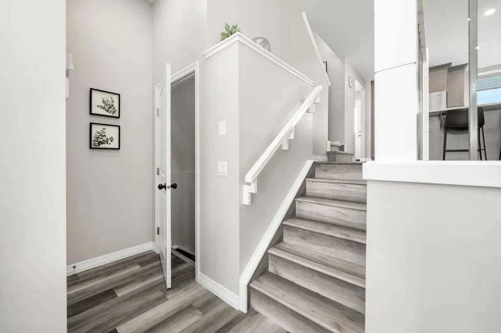 374 Magnolia Square SE Calgary AB T3M 2W4