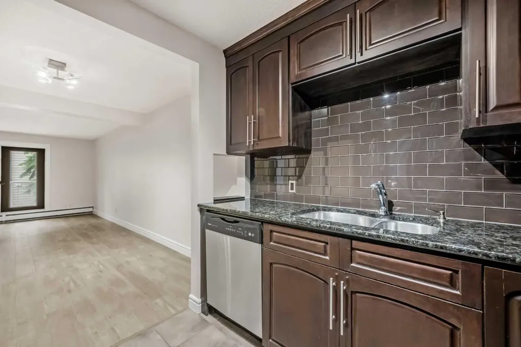 2010 35 Avenue SW Calgary AB T2T 2E1