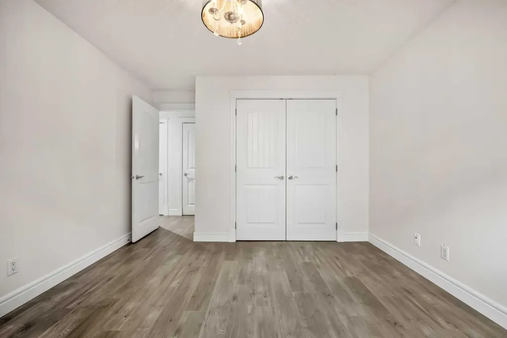 2010 35 Avenue SW Calgary AB T2T 2E1