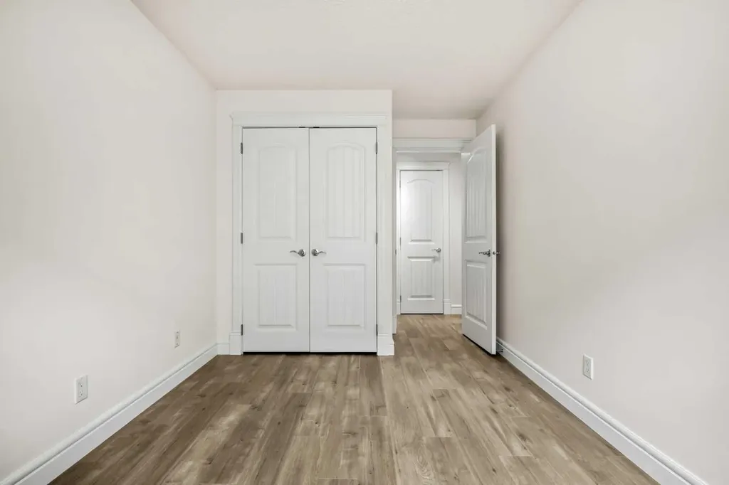 2010 35 Avenue SW Calgary AB T2T 2E1