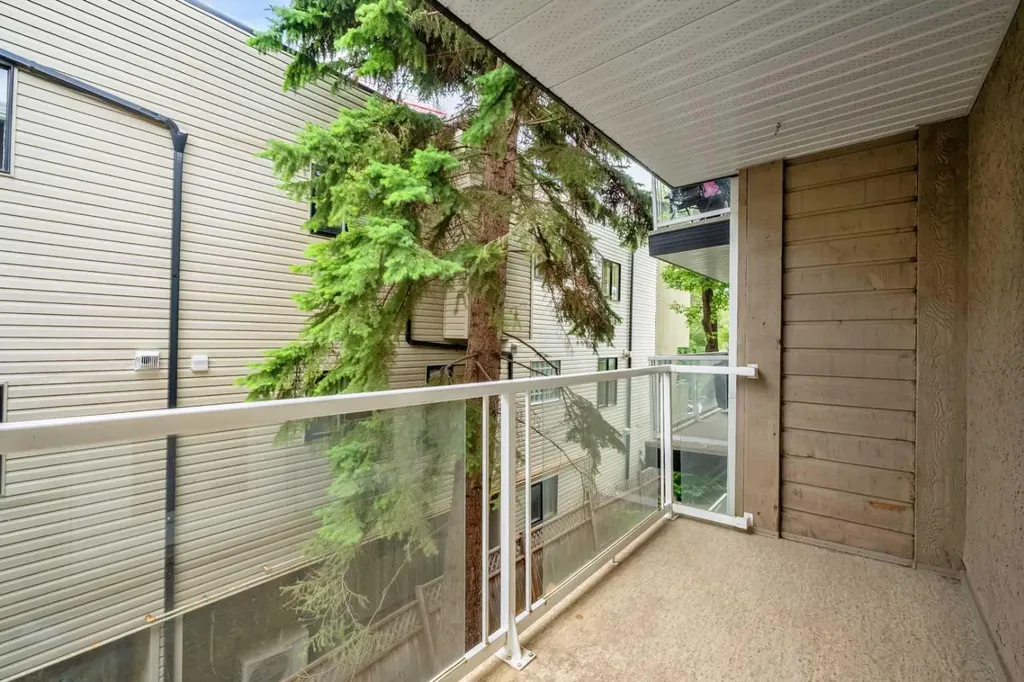 2010 35 Avenue SW Calgary AB T2T 2E1
