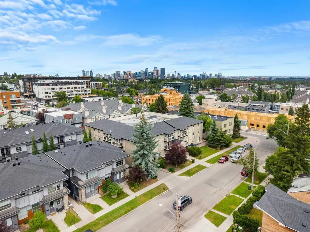 2010 35 Avenue SW Calgary AB T2T 2E1