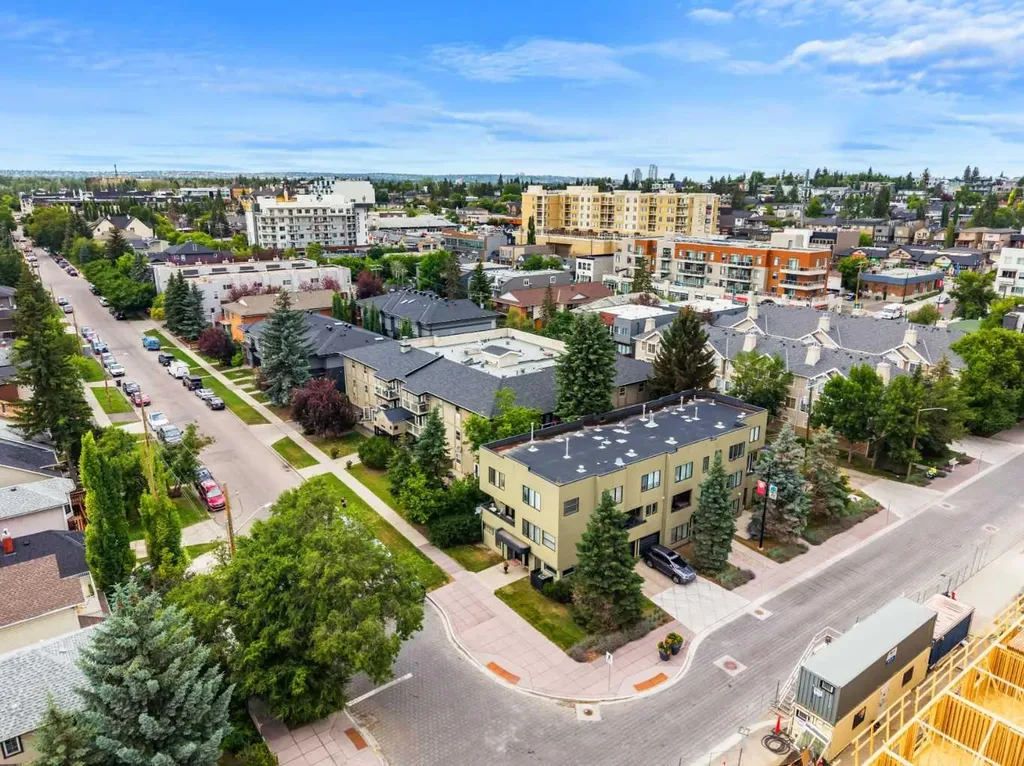 2010 35 Avenue SW Calgary AB T2T 2E1