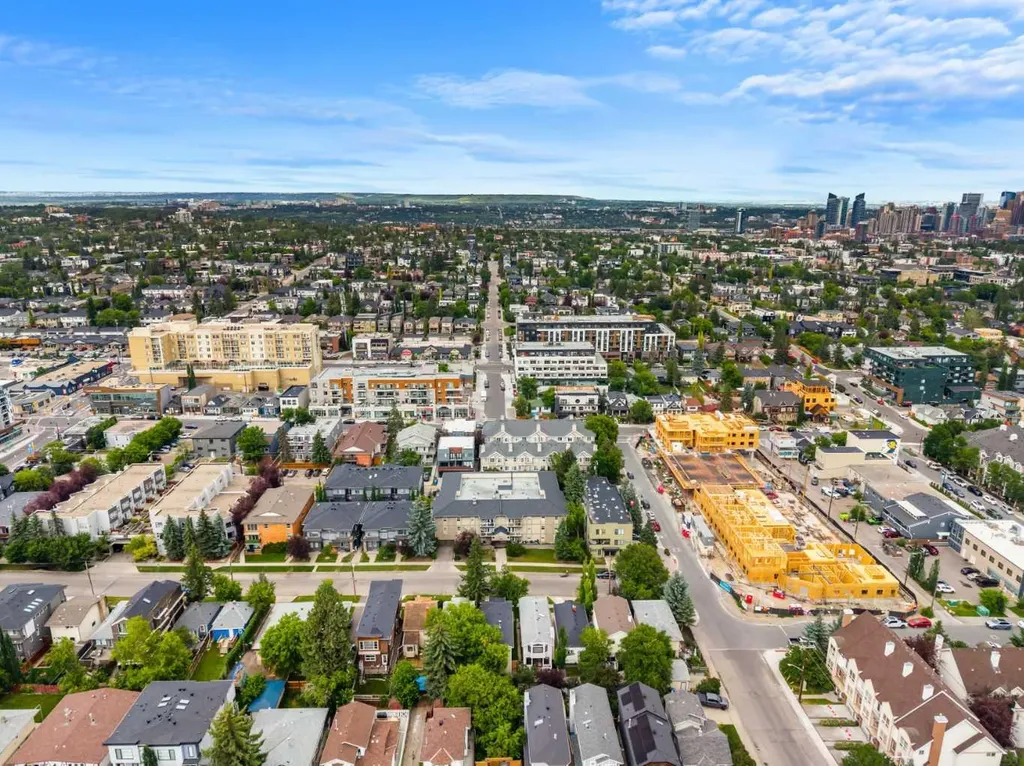 2010 35 Avenue SW Calgary AB T2T 2E1