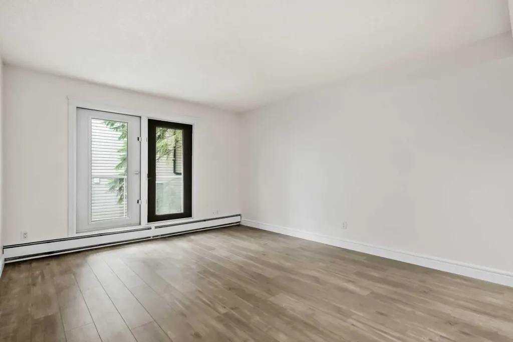 2010 35 Avenue SW Calgary AB T2T 2E1