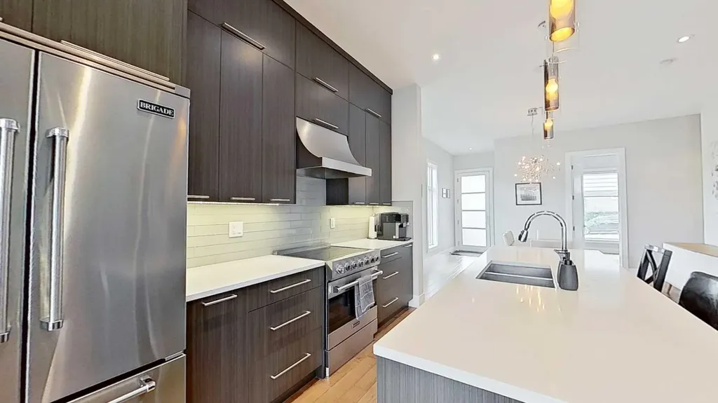 1820 37 Avenue SW Calgary AB T2T2H4