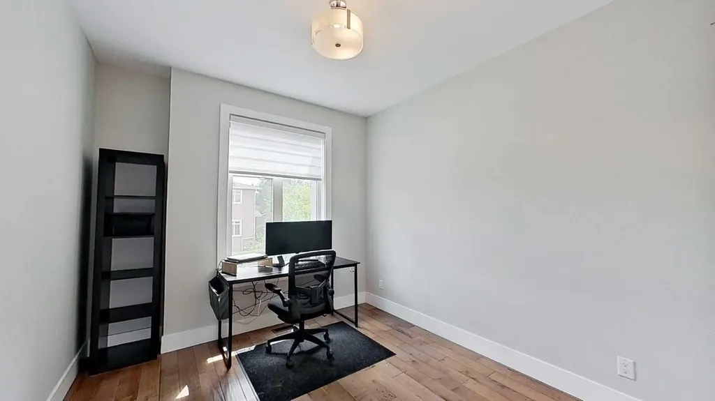 1820 37 Avenue SW Calgary AB T2T2H4