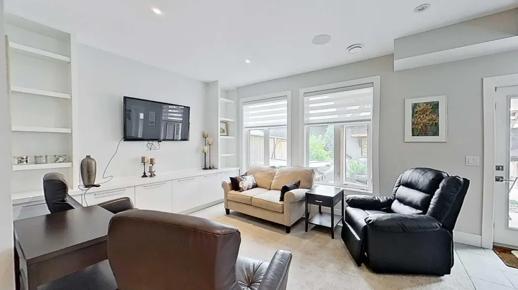 1820 37 Avenue SW Calgary AB T2T2H4