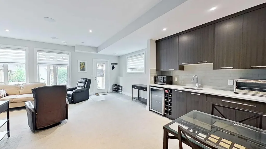 1820 37 Avenue SW Calgary AB T2T2H4