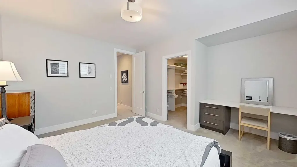 1820 37 Avenue SW Calgary AB T2T2H4