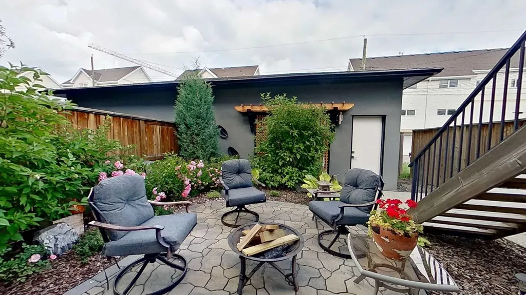 1820 37 Avenue SW Calgary AB T2T2H4