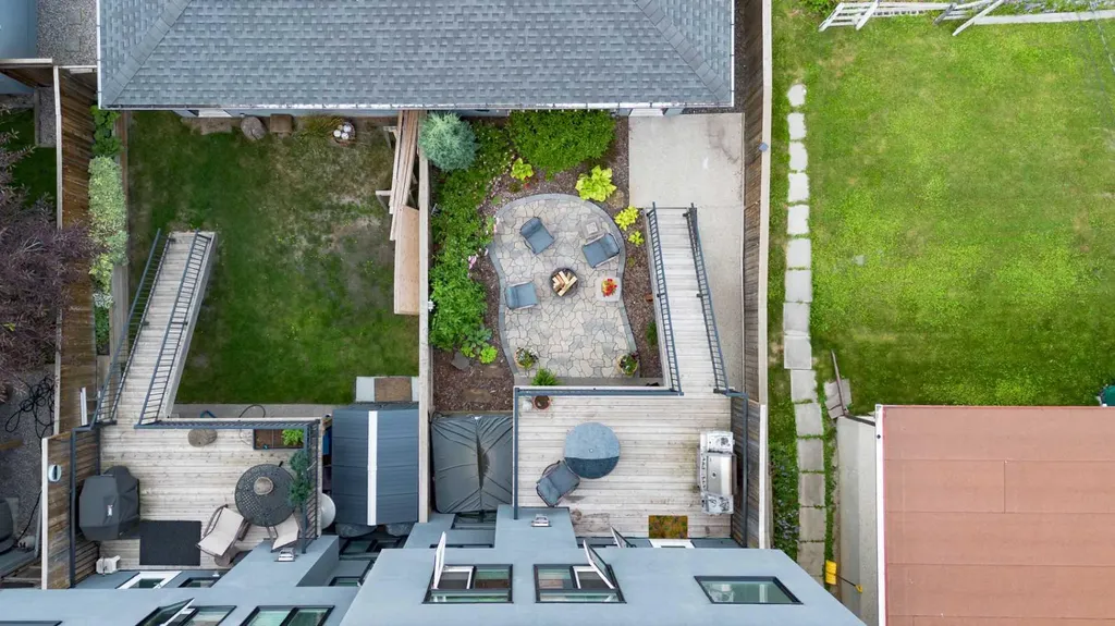 1820 37 Avenue SW Calgary AB T2T2H4
