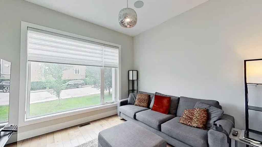 1820 37 Avenue SW Calgary AB T2T2H4