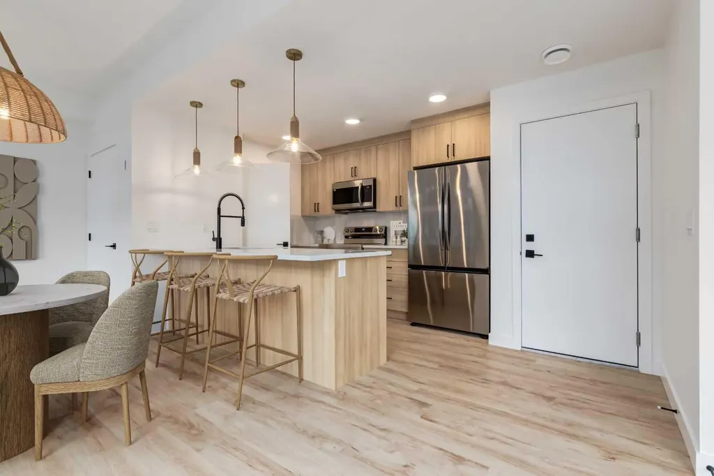 119 148 Avenue NW Calgary AB T3P 1H9